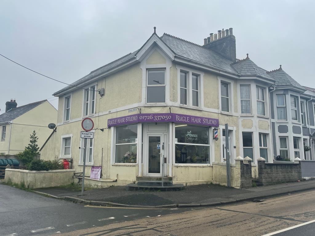 Lot: 9 - FREEHOLD MIXED USE PREMISES WITH POTENTIAL - Front fa?ade of property